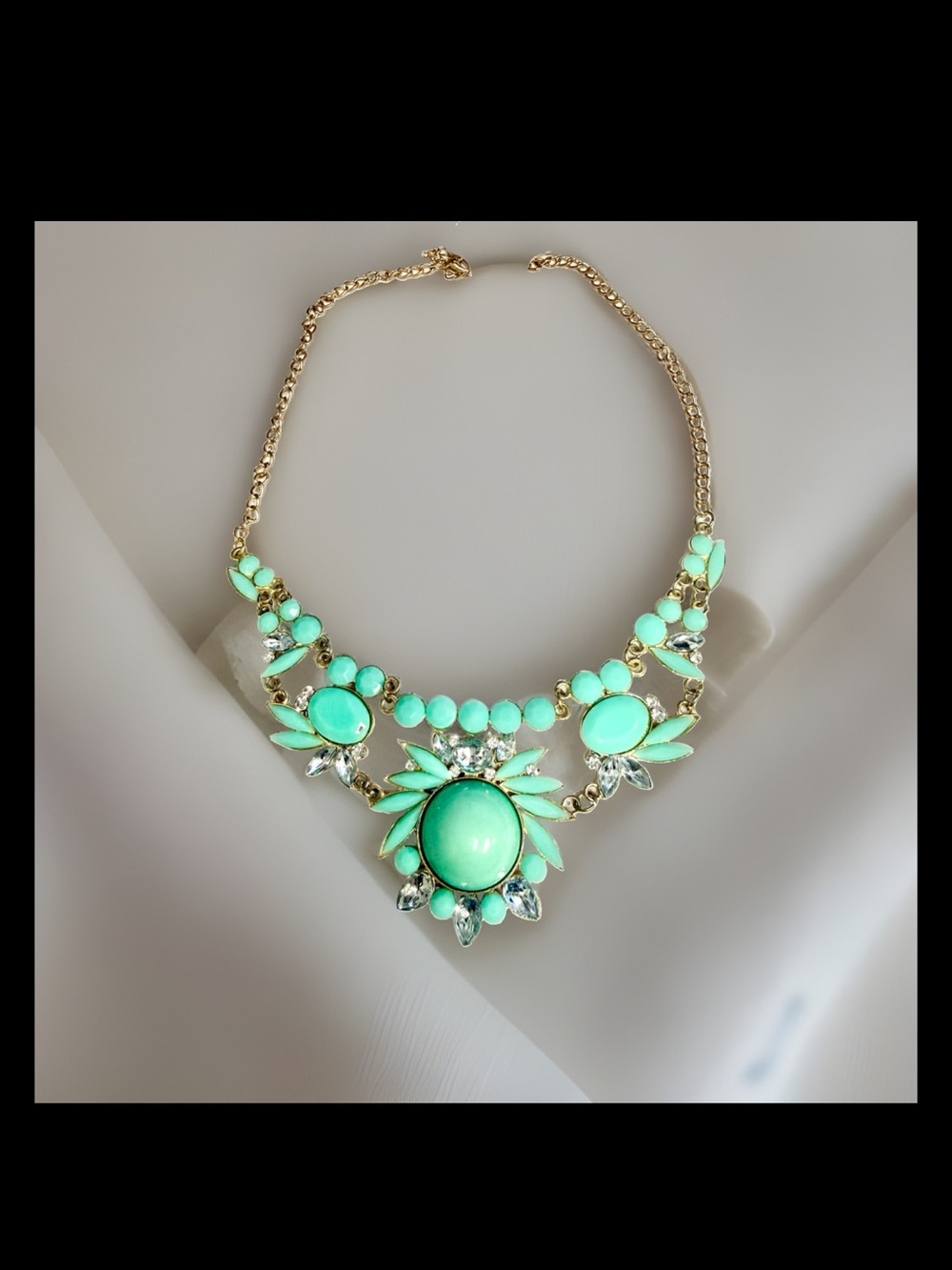 Lulu's Gold-Tone Mint Green Floral Statement Necklace